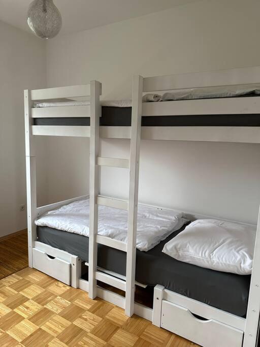 Freundliche Wohnung Naehe Weinstrasse Fuer 5 Personen Wagna Buitenkant foto